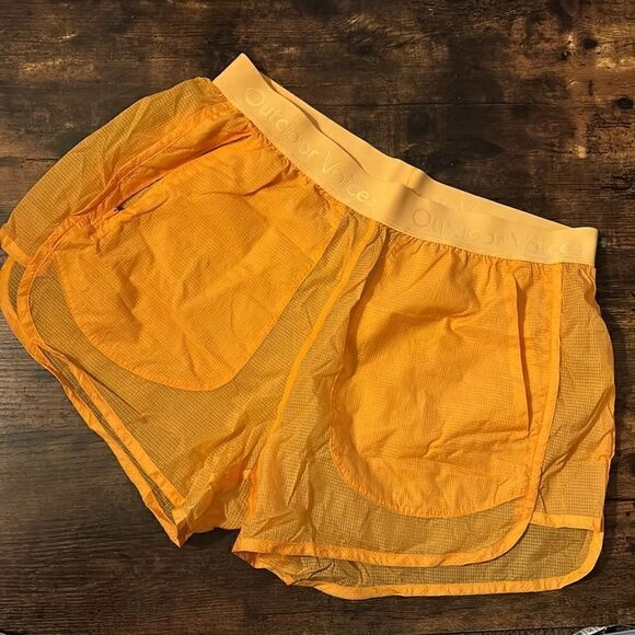 OUTDOOR VOICES
Yellow BreakLite 4" Sport Shorts in Mango Size L/ NWOT - Picture 6 of 7
